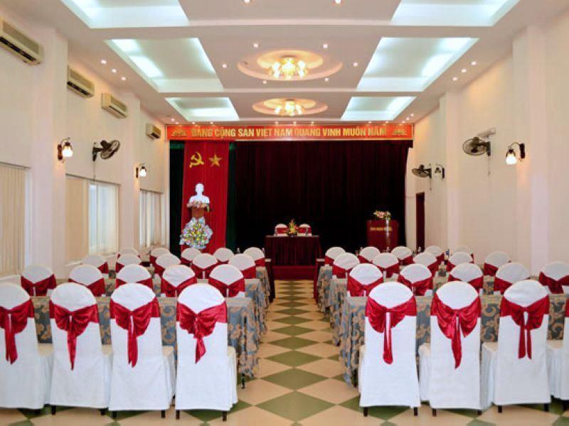 Vuong Hoan Hotel Vinh Exterior foto